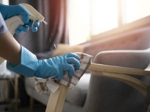 Έρευνα: Πόσο επιβιώνει το στέλεχος Όμικρον πάνω στις επιφάνειες