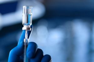Έρευνα: Ασφαλή &amp; αποτελεσματικά τα εμβόλια mRNA κατά της Covid-19 για τους ασθενείς με καρκίνο των πνευμόνων