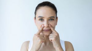 Face yoga: &Phi;&upsilon;&sigma;&iota;&kappa;ή &sigma;ύ&sigma;&phi;&iota;&xi;&eta; &kappa;&alpha;&iota; &alpha;&nu;&alpha;&zeta;&omega;&omicron;&gamma;ό&nu;&eta;&sigma;&eta; &gamma;&iota;&alpha; &tau;&omicron; &pi;&rho;ό&sigma;&omega;&pi;&omicron;