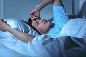 Έρευνα: Πώς τα προβλήματα ύπνου συνδέονται με αυξημένο κίνδυνο εγκεφαλικού