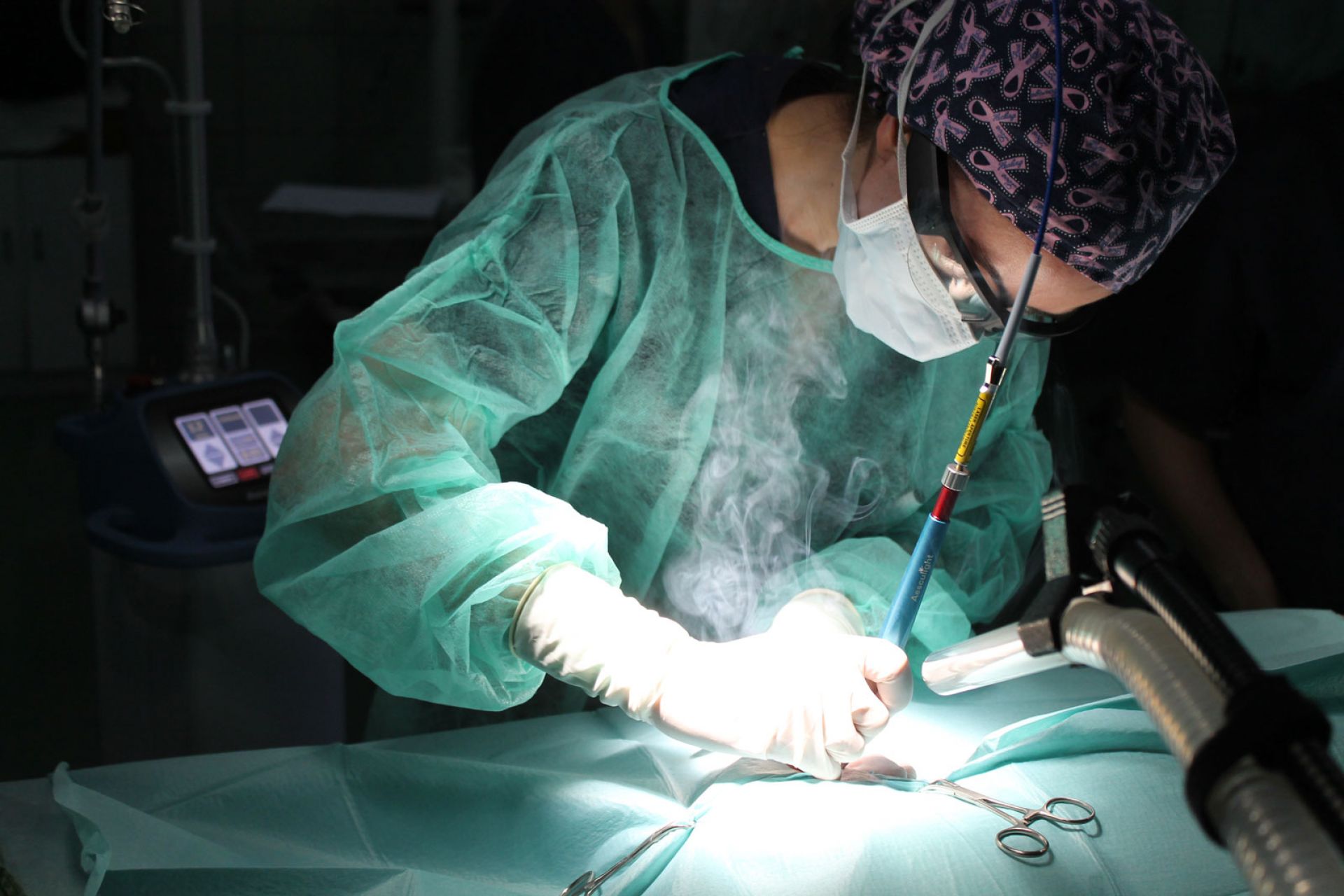 Ποιες είναι οι εφαρμογές του χειρουργικού Laser; Όλα όσα πρέπει να γνωρίζουν οι ασθενείς