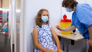 Κορωνοϊός: Το εμβόλιο της Pfizer λιγότερο αποτελεσματικό στα παιδιά 5-11 ετών