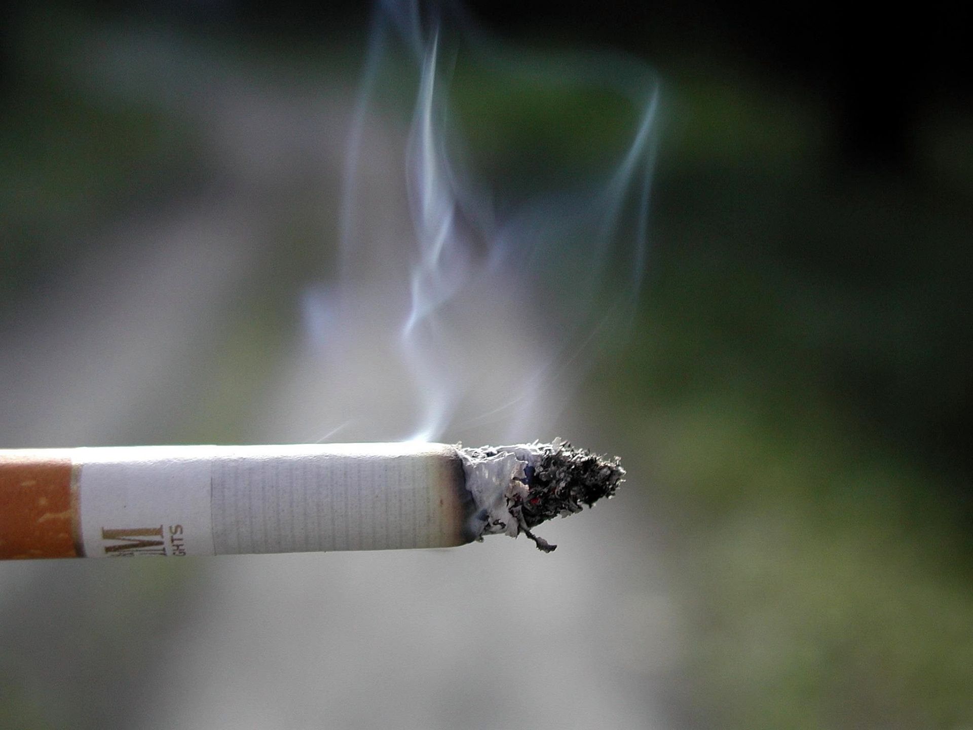 Να απαγορευθεί το κάπνισμα και στους κοινόχρηστους χώρους ζητά η Ελληνική Αντικαρκινική Εταιρεία