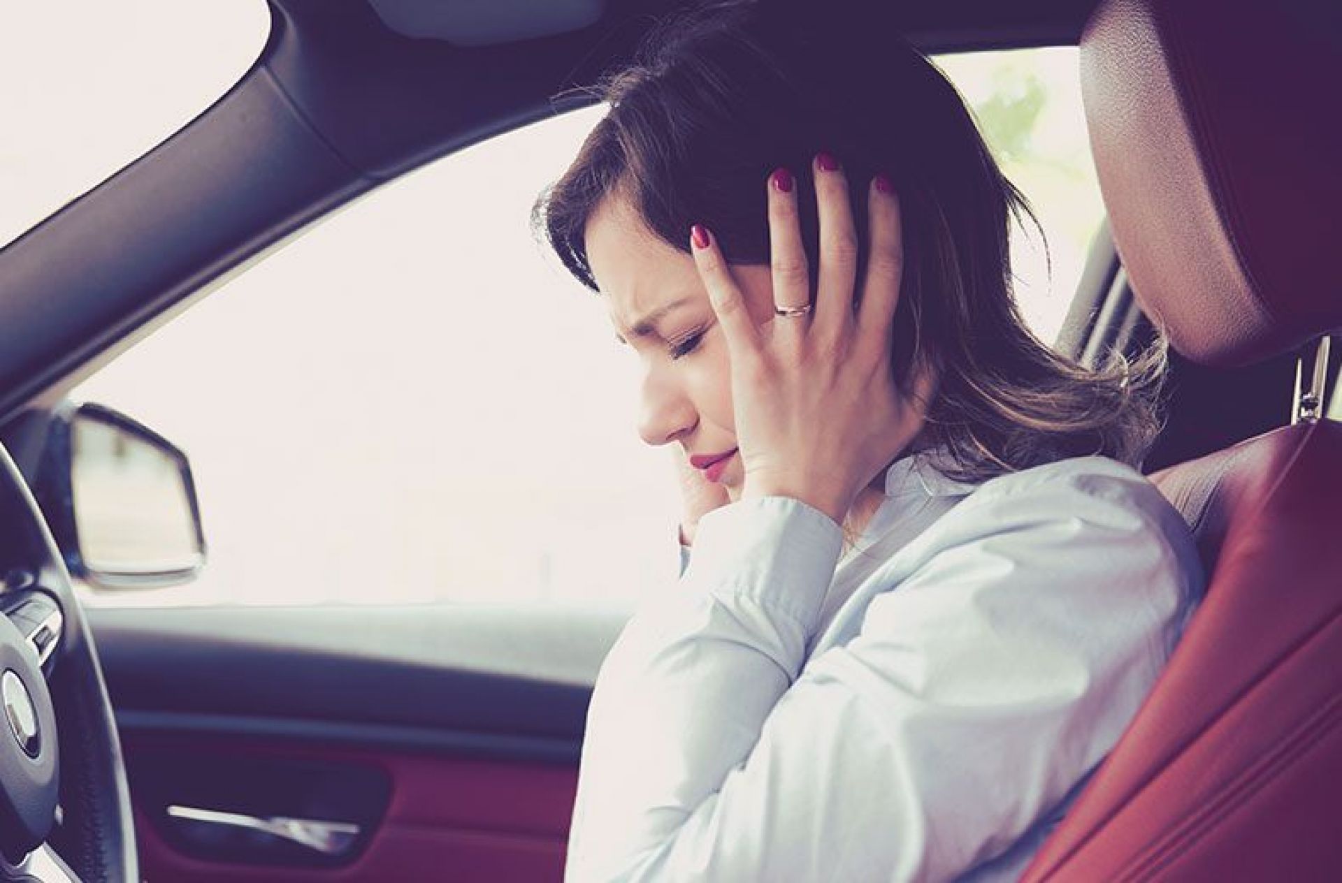 Έρευνα: Γνωρίζετε ότι ο θόρυβος στο εσωτερικό ενός αυτοκινήτου συνδέεται με την κατάθλιψη;