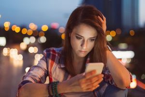 Έρευνα: Μπορεί η χρήση των social media να οδηγήσει σε κατάθλιψη;