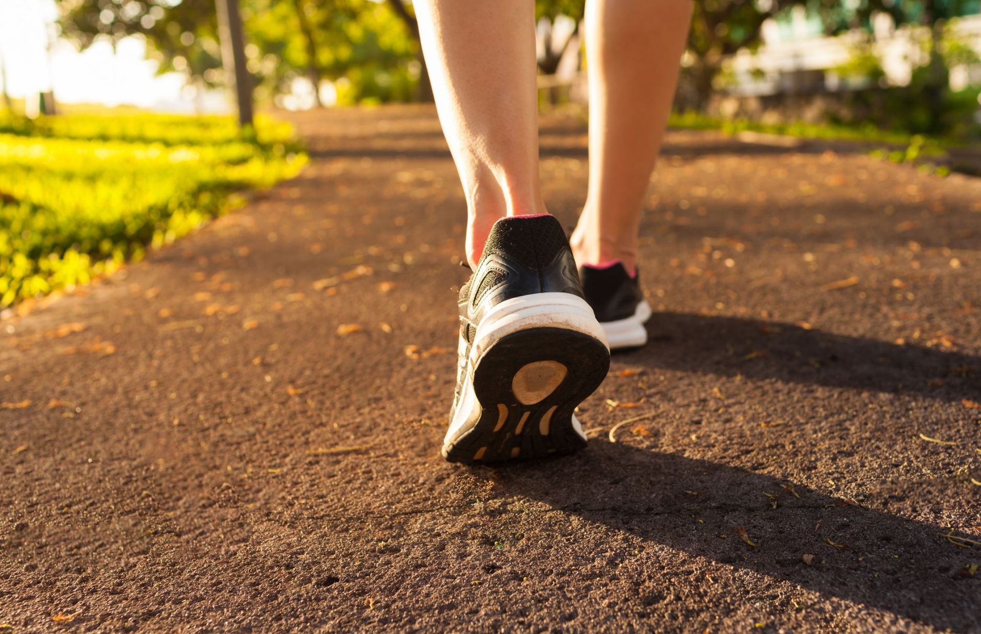 Βάδισμα vs Τρέξιμο: Γιατί το να περπατάμε είναι προτιμότερο;