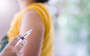 Μειωμένος κίνδυνος αγγειακού εγκεφαλικού επεισοδίου σε όσους εμβολιάζονται κατά της γρίπης